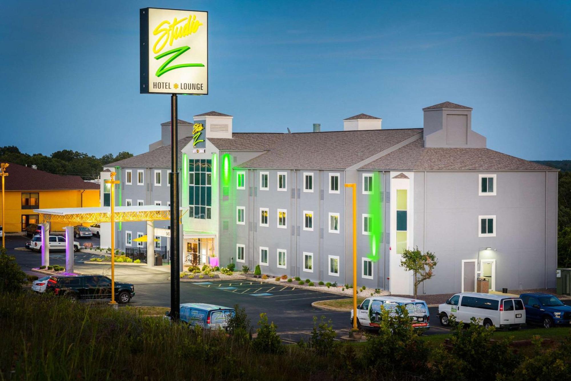 Studio Z, Ascend Hotel Collection Saint Robert Exterior photo