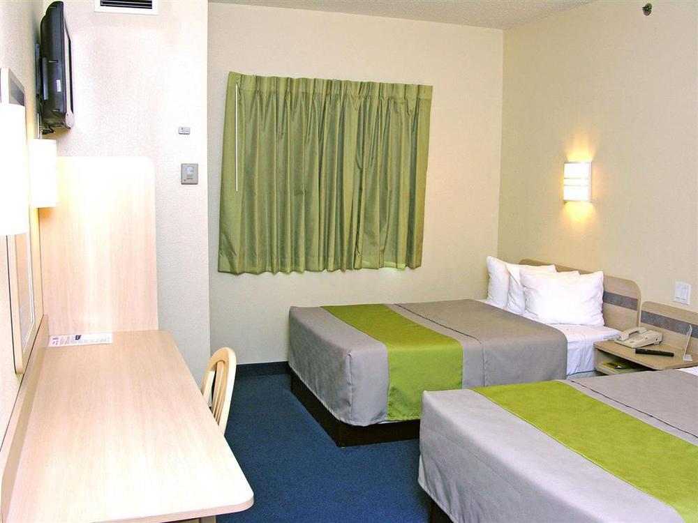 Studio Z, Ascend Hotel Collection Saint Robert Room photo